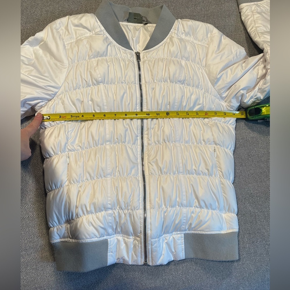 Athleta White Puffer Jacket Size L - Picture 13 of 13